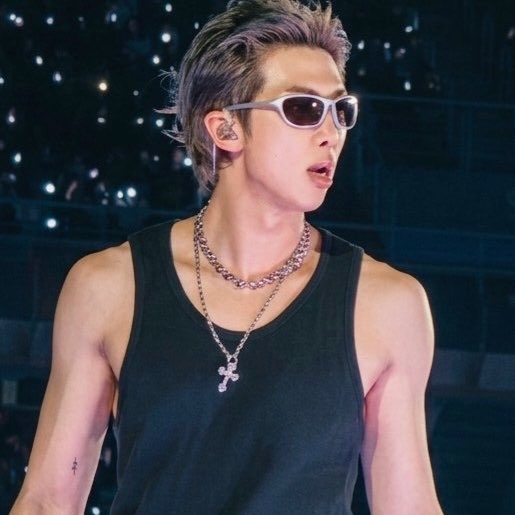 남준 𝄢 tweet media