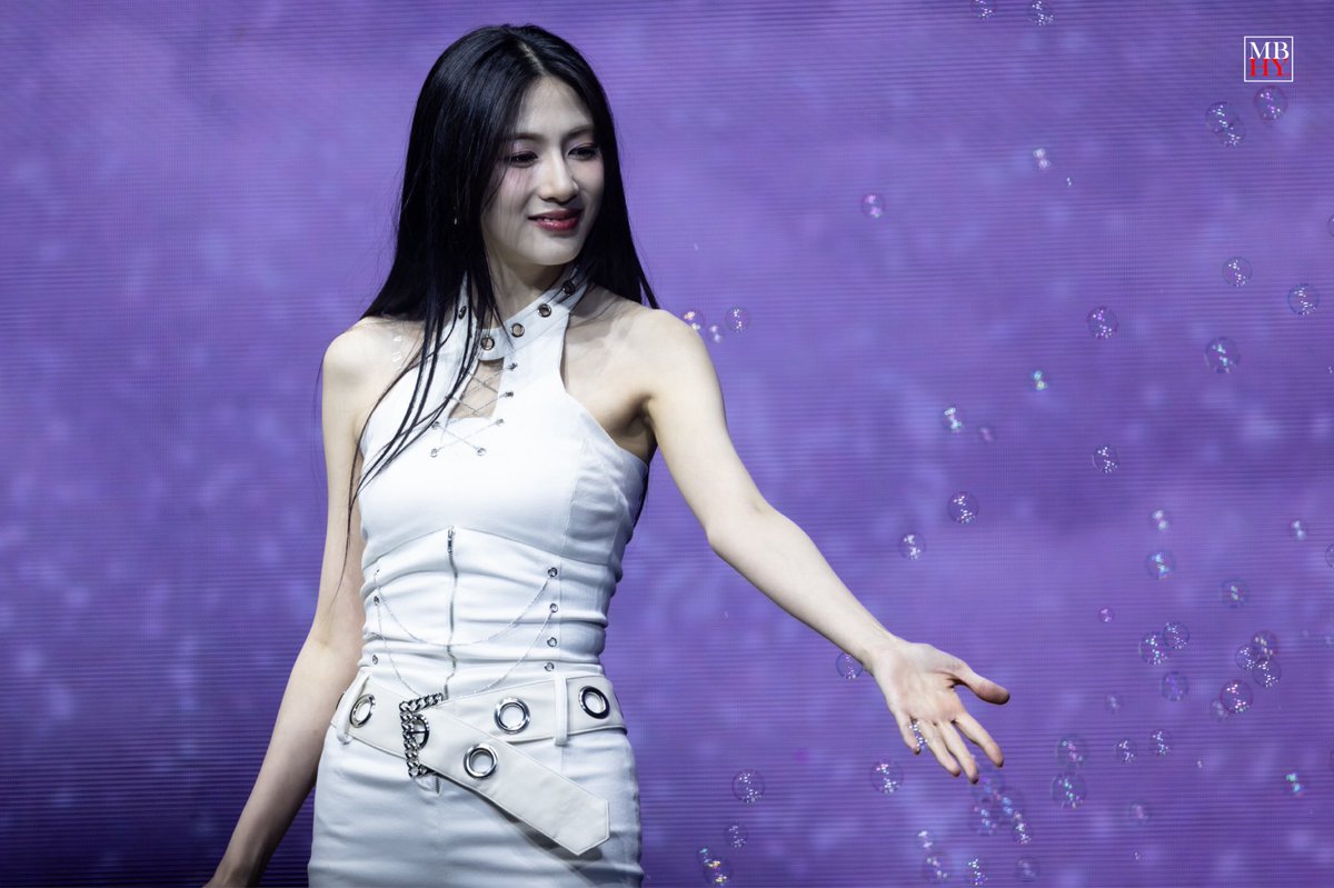 Mostbeautifulhayoung tweet media