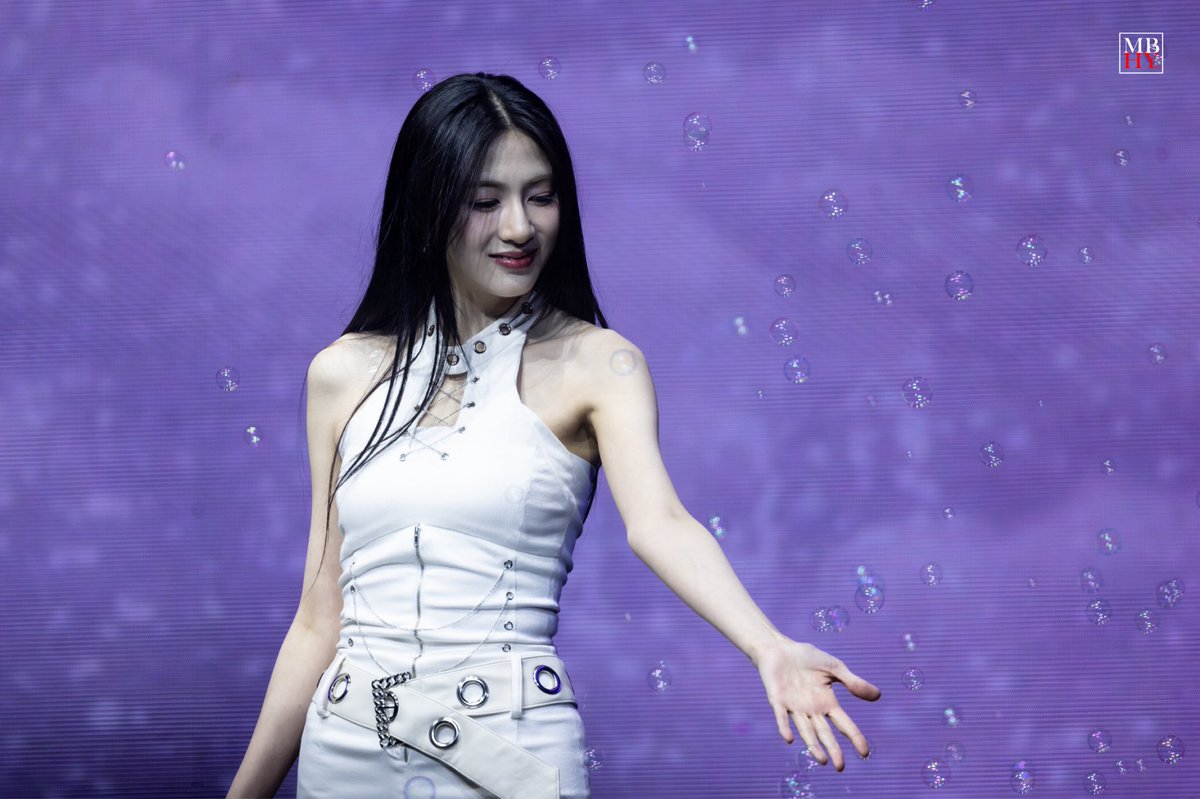 Mostbeautifulhayoung tweet media