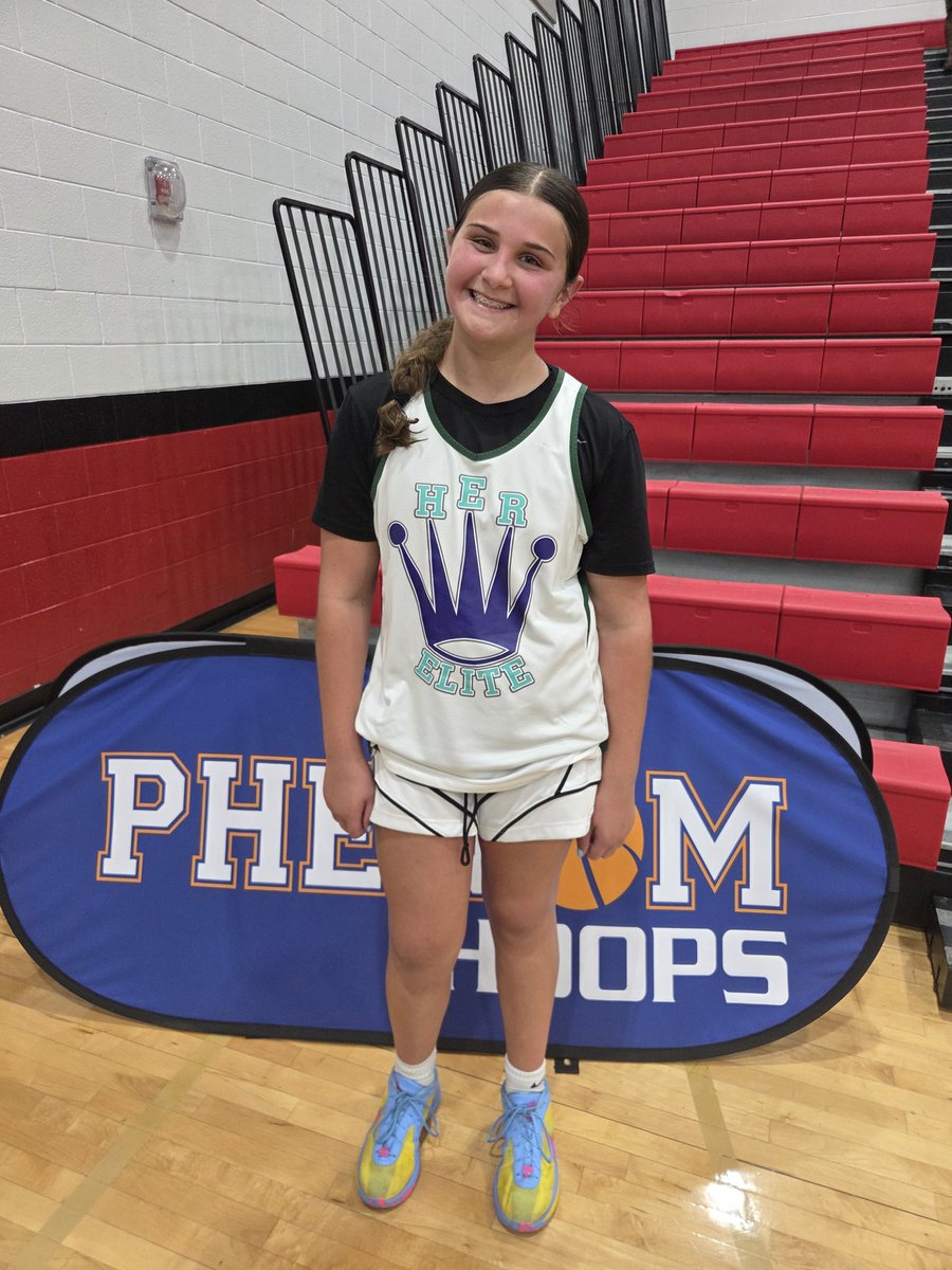 Lady Phenom Hoops tweet media