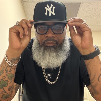 DaryleLSmith's tweet image. Fresh out the barbershop 
#SelfCare #NewProfilePic