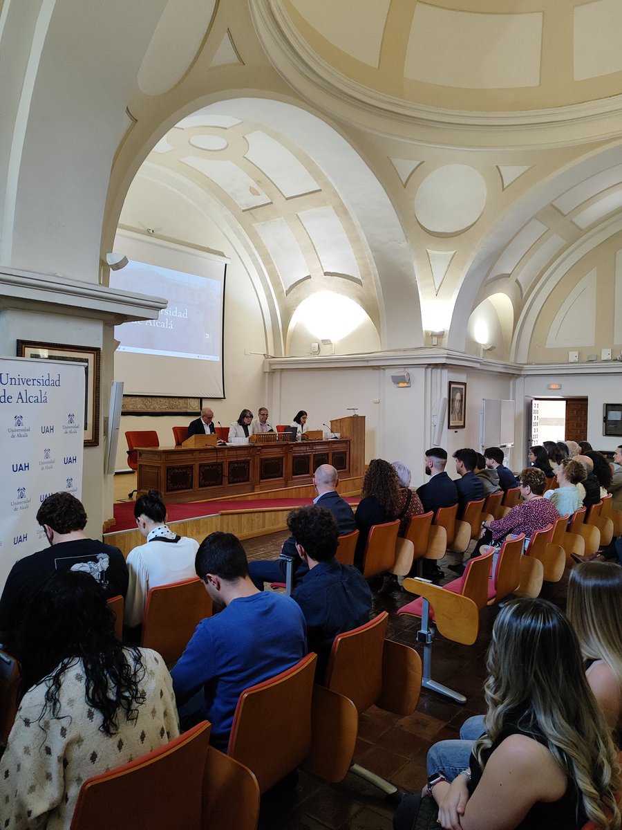 Facultad C. Económicas, Empresariales y Turismo tweet media