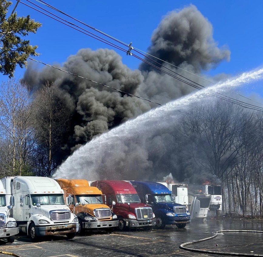 DAMIAN DRELLA tweet media