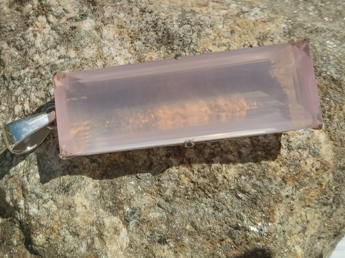 SpiritRockGems's tweet image. #Boho SO #OnTrend for 2026!  Statement pendants that are #Gemstones from #MotherEarth &amp;amp; #Unique statement pieces. $63 / $135 / $89 
Rehoming my collection 💙
These &amp;amp; more: #Poshmark: @ joeyfab
#CrystalHealing #Jewelry #Manifesting #Consciousness #925Silver #Meditation #Abundance