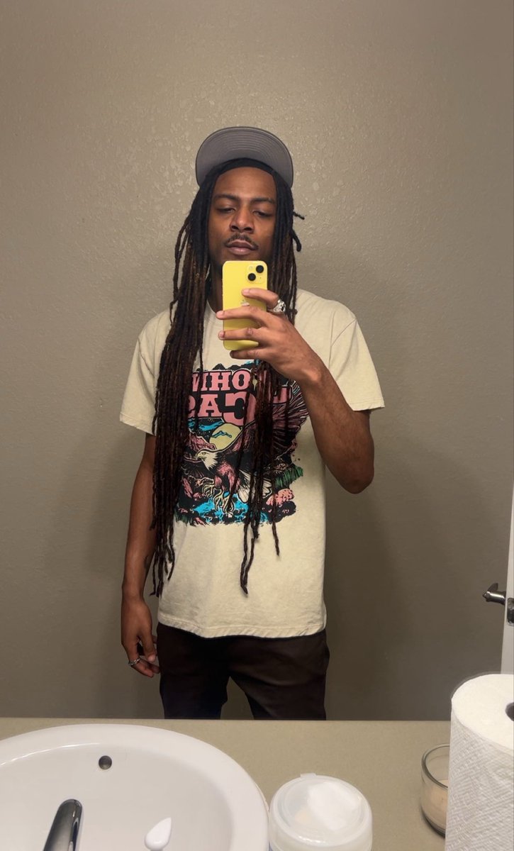 vonGogh_20's tweet photo. Southern gent’. 🍞 https://t.co/QrhmknS0XC