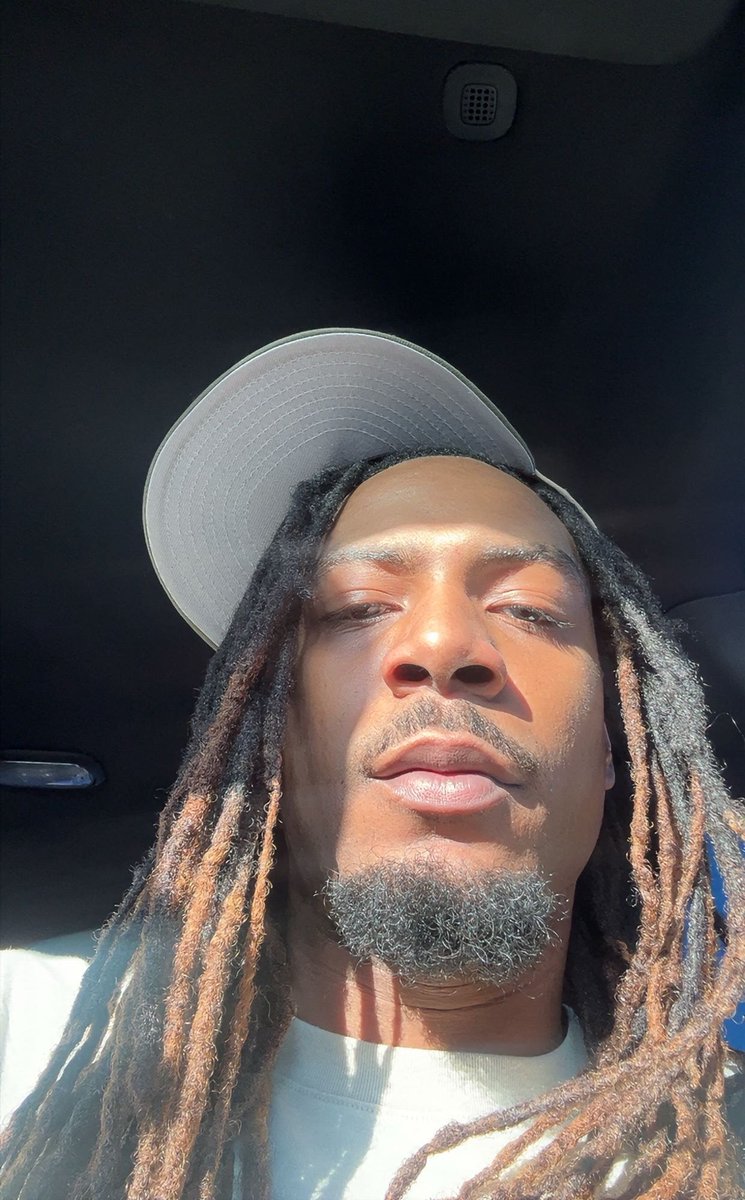 vonGogh_20's tweet photo. Southern gent’. 🍞 https://t.co/QrhmknS0XC