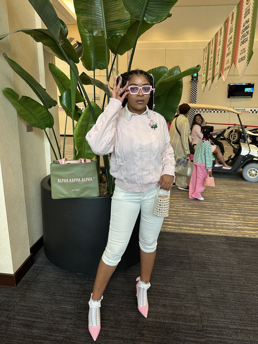 Ms. Leo 💋 tweet media