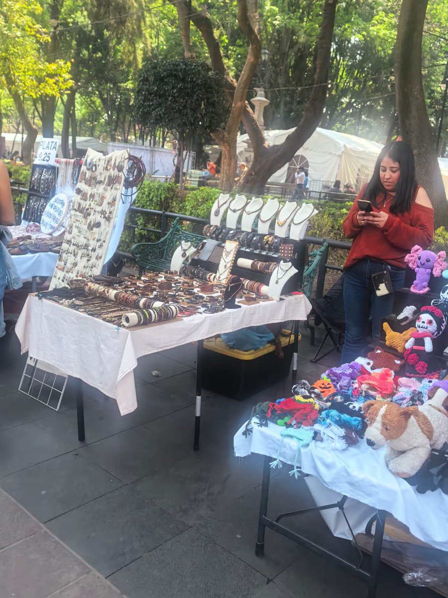 elmalvecino's tweet photo. @nmasforo Y ni se diga en el COYOACÁN MUNDIALISTA  cortando Arboles y agrégale los franeleros y restaurantes ocupando las banquetas o no ?@giogutierrezag q pasa ahí @PAOTmx @turismocdmx @LaSEMOVI @ClaraBrugadaM @fifaworldcup_es @4coyoacan414 https://t.co/kj72iX9bK9