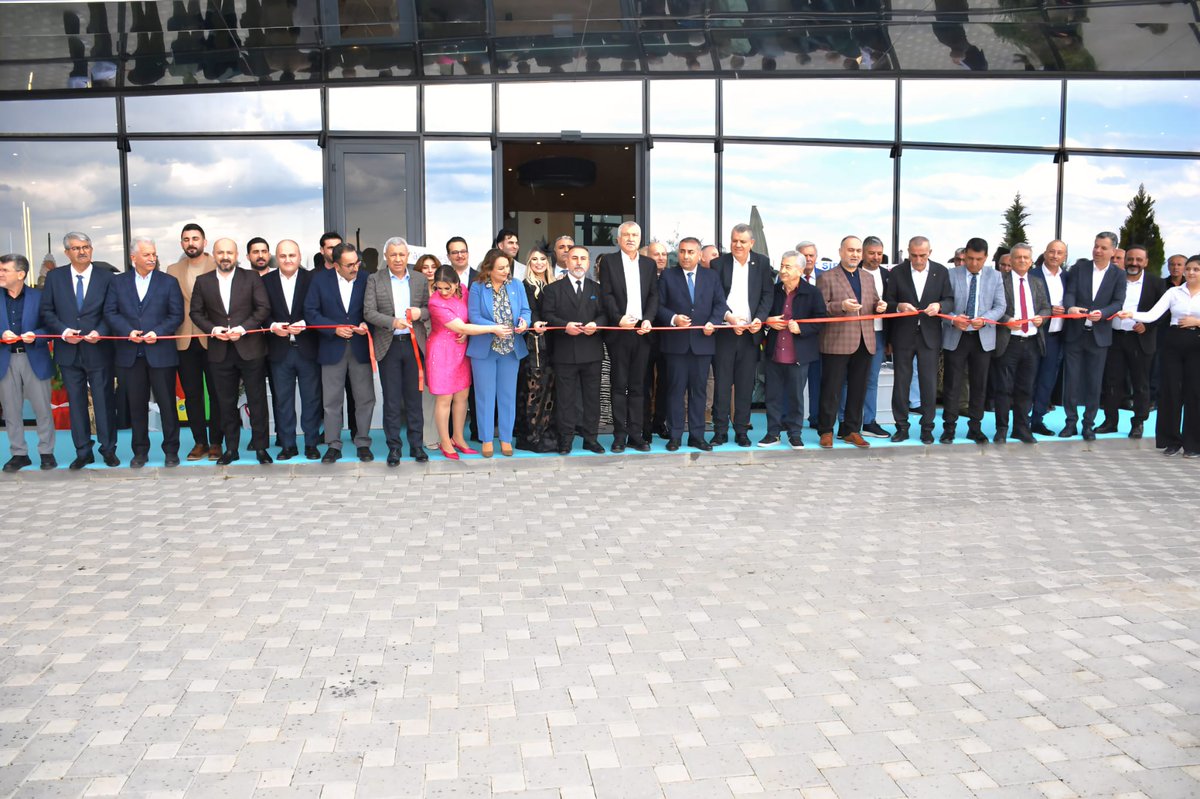 drhalilnacar's tweet photo. Canyon Hotel’in açılış törenine katılarak işletme sahiplerinin ve çalışanlarının heyecanına ortak olduk.

Adana’mızın turizm potansiyeline ve istihdamına katkı sağlayacak bu güzel yatırımın şehrimize hayırlı olmasını diliyor; işletmecilerine bol ve bereketli kazançlar temenni ediyorum.