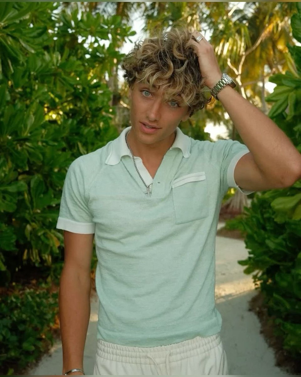 ₊ ⟡ ݁ lilac 𐔌՞. .՞𐦯 🧡💚 CARLBEN CHIEF OF STAFF tweet media