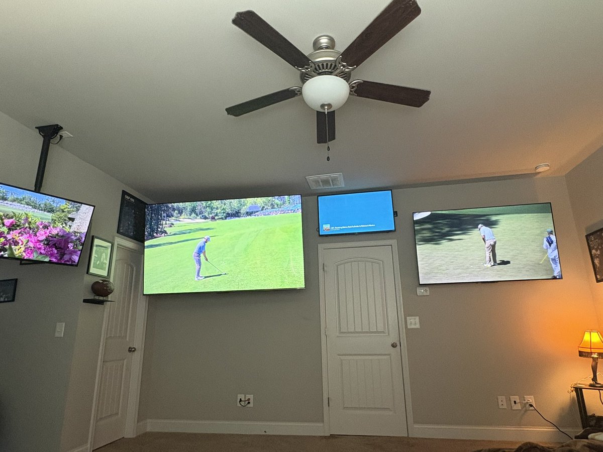 Derek_Tiller tweet media