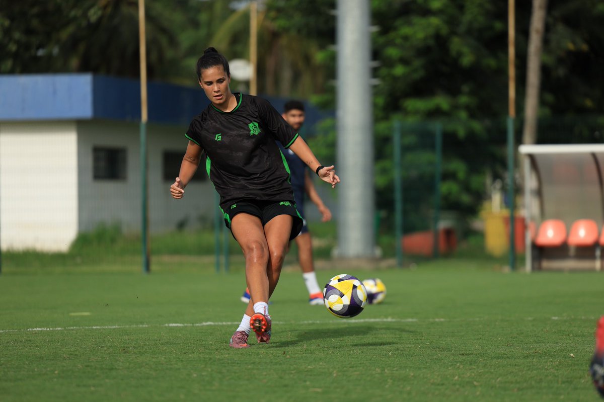 TheRealPFF's tweet image. Kayla Siddiqi Supremacy 💪 

#BajiBanana #FIFASeries 🇵🇰🦅