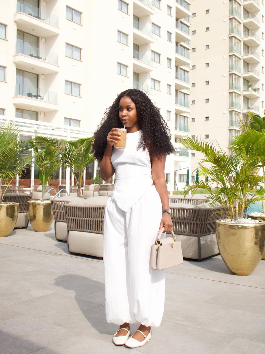 Big Love tweet media