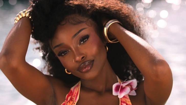 im ᥫ᭡ tweet media