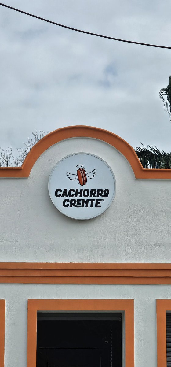 O brasileiro nasce formado em marketing.