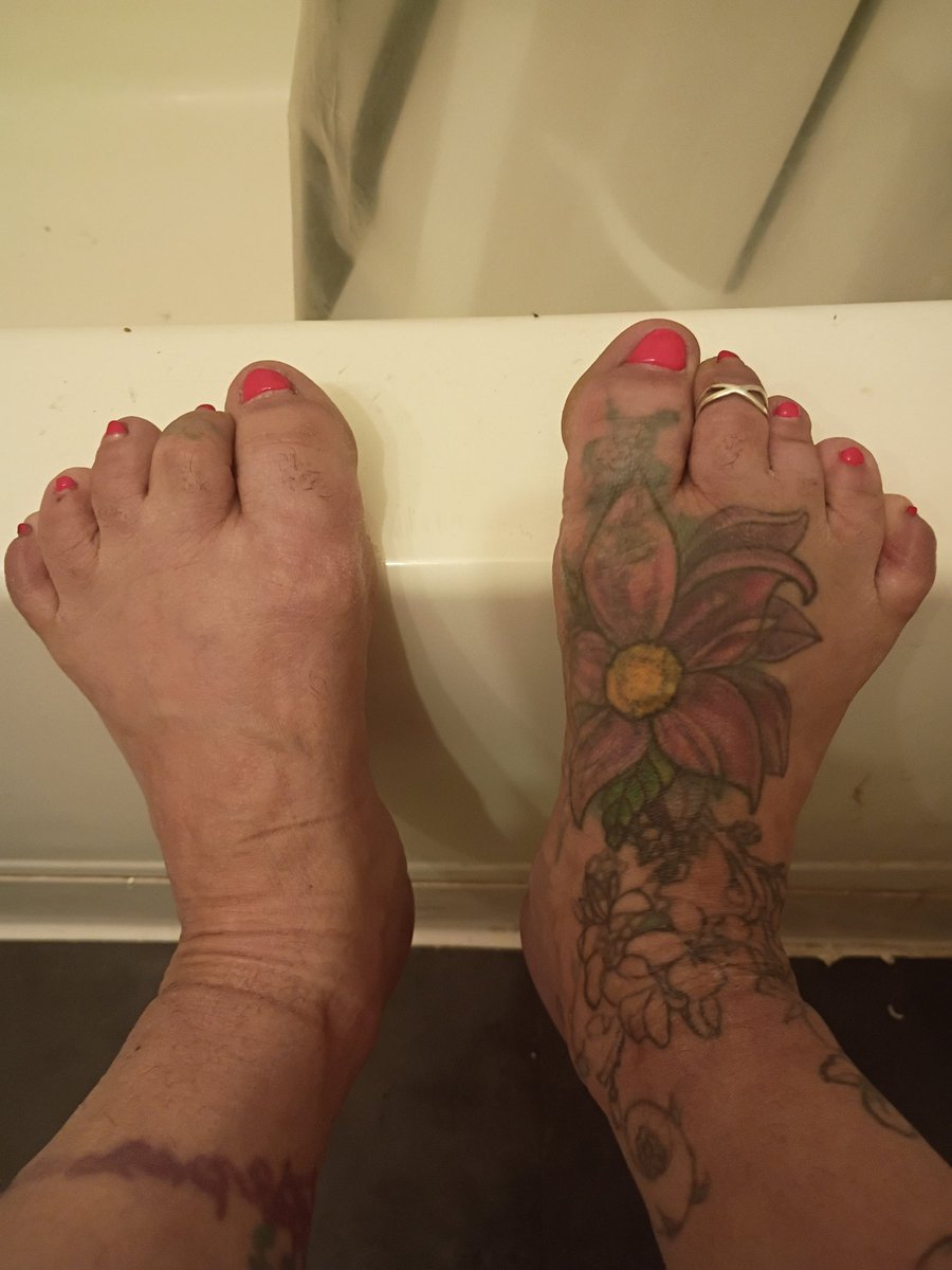 01Misskitty01's tweet photo. #nsfwtwt  #dirtyfeet #stinkyfeet #tiredfeet #feet
#feetfetısh #feetworshi̇p

https://t.co/Zq58nUxq4B 

https://t.co/8Urr2MCvDT https://t.co/rHPapPmE64
