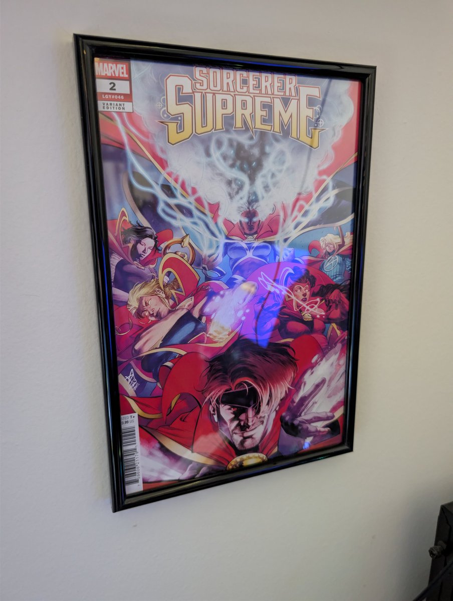 Clarkinator720's tweet photo. Finally got some new frames to display some of my favorite covers. Shout out to @AlesCappuccio @TheWarblazer @peachmomoko60 https://t.co/g3wWOe6CNi