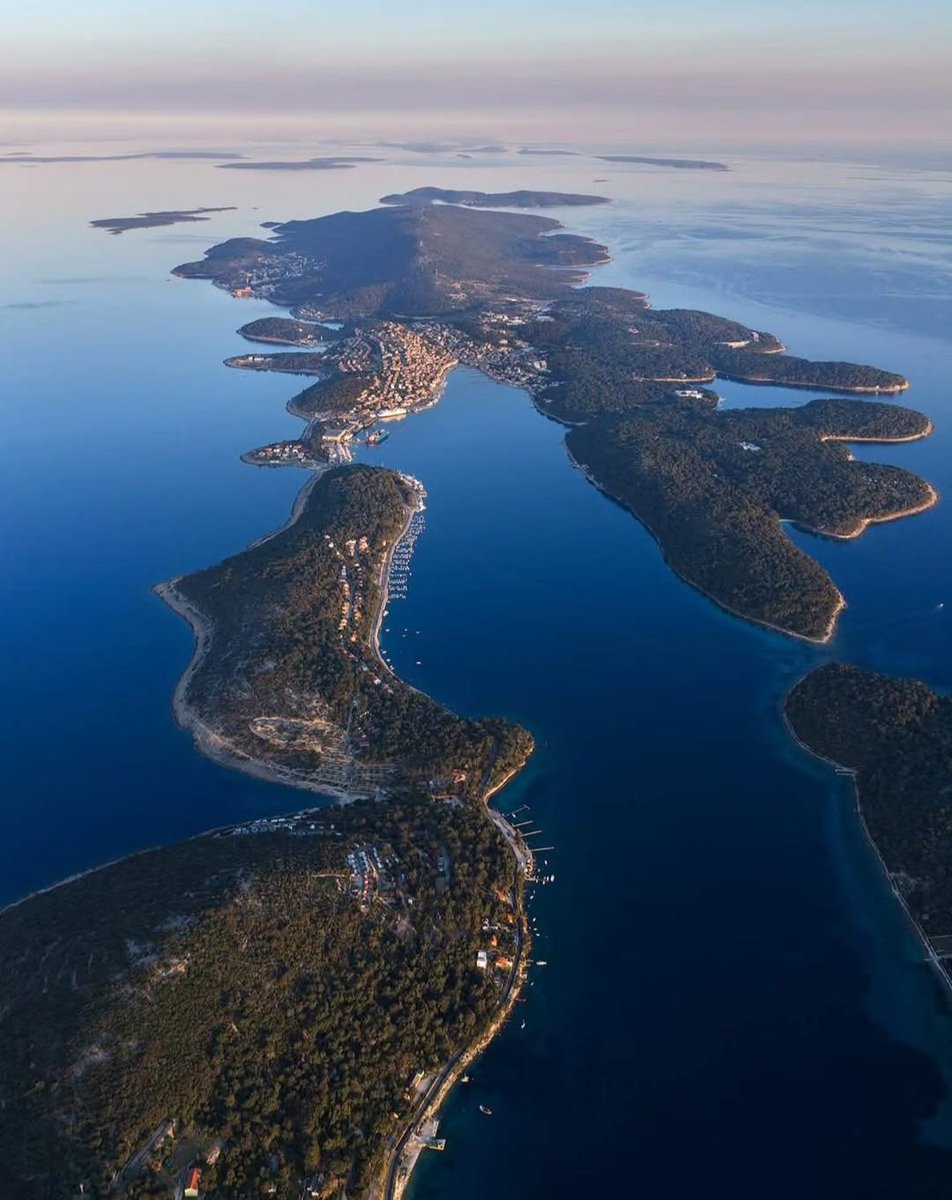 Lighthouse keeper's daughter tweet media