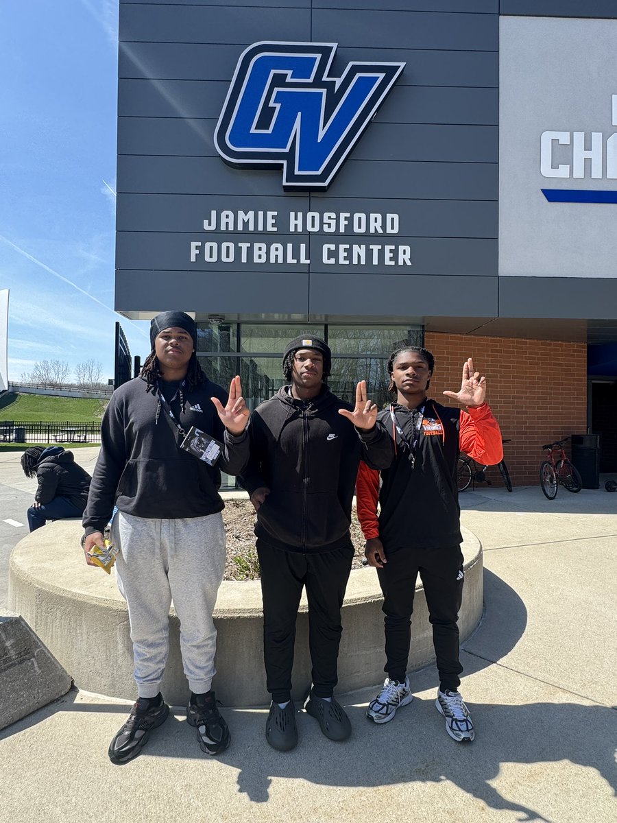 Coachparker22's tweet photo. Jhigh football @gvsufootball Big S/O to @CoachMacCarruth for the invite!! https://t.co/ODU51qW9cN