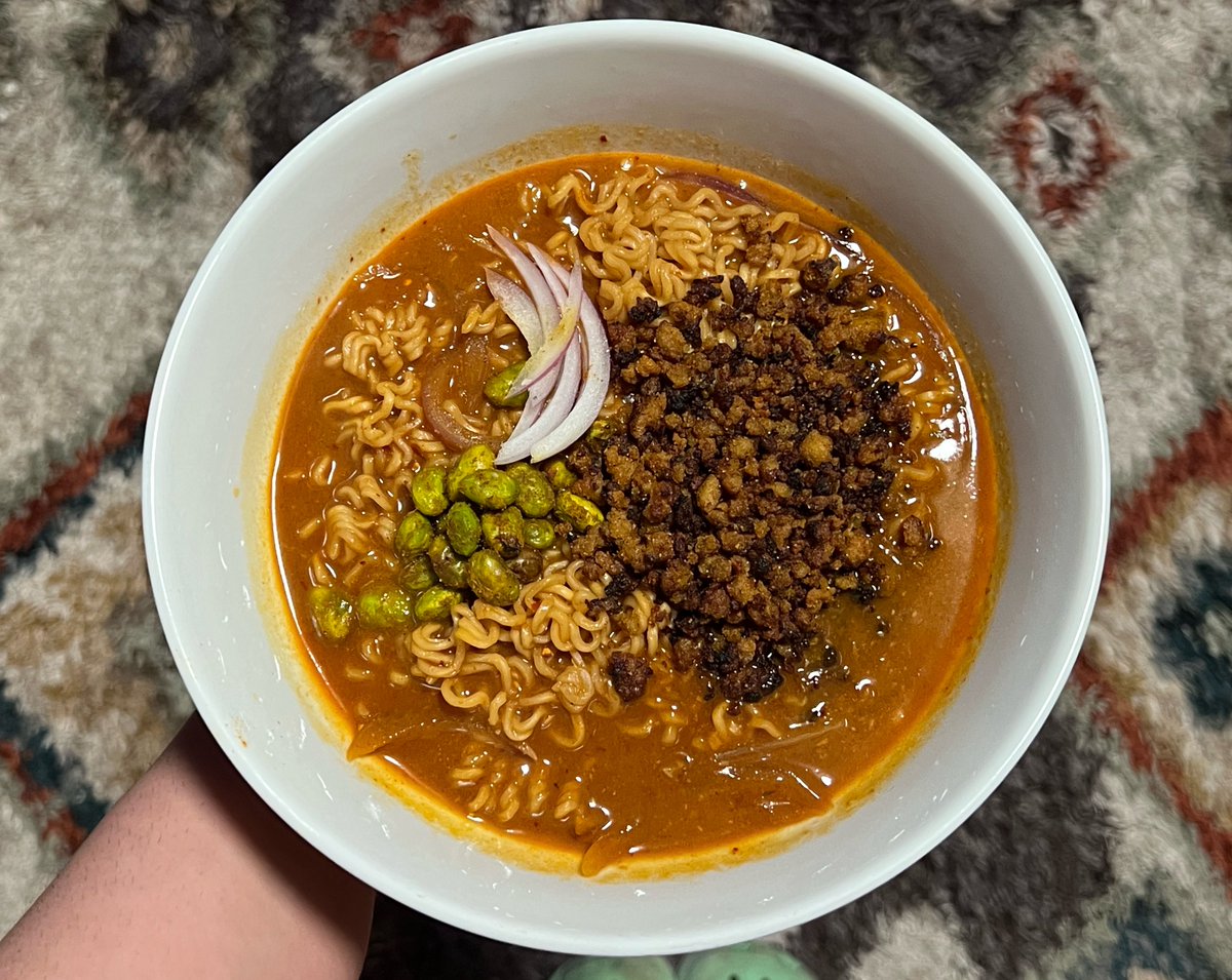 hayati 👩🏻❤️💋👩🏻 tweet media