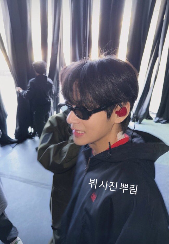 iana 🖤⁷ is on FYA tweet media