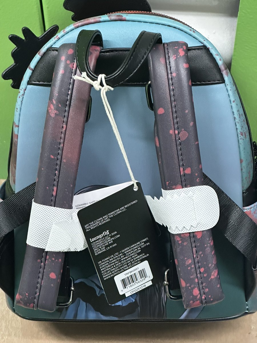 poplord169's tweet image. 🔊Art The Clown Terrifier Glow Backpack 🎒 

🚨Brand New W Tags 🏷️ Free Shipping 🚨

💰90$ Free Shipping 

♻️Reposts Appreciated 🤝

#arttheclown #terrifier #loungefly #backpacks