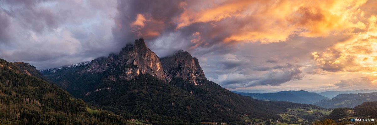 DeviantArt tweet media