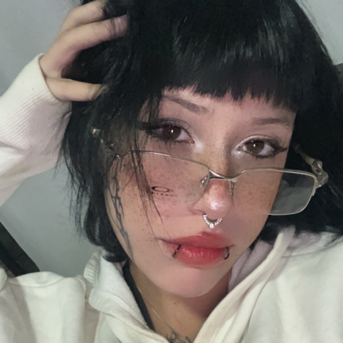 sweetsweetofc's tweet photo. Da mesma saga de: “sou bonito, sou gostoso, jogo bola e danço”…

Vem:
(Sou bonita, sou gostosa, coloco piercing e canto)… https://t.co/RBwg5j15kw