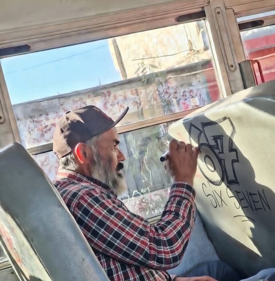 Clov! 🍉 tweet media