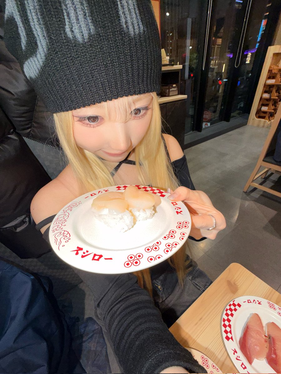 ivyflatters's tweet photo. 🍣₍ ᐢ•⤙• ᐢ₎ https://t.co/dEl4KH3USw