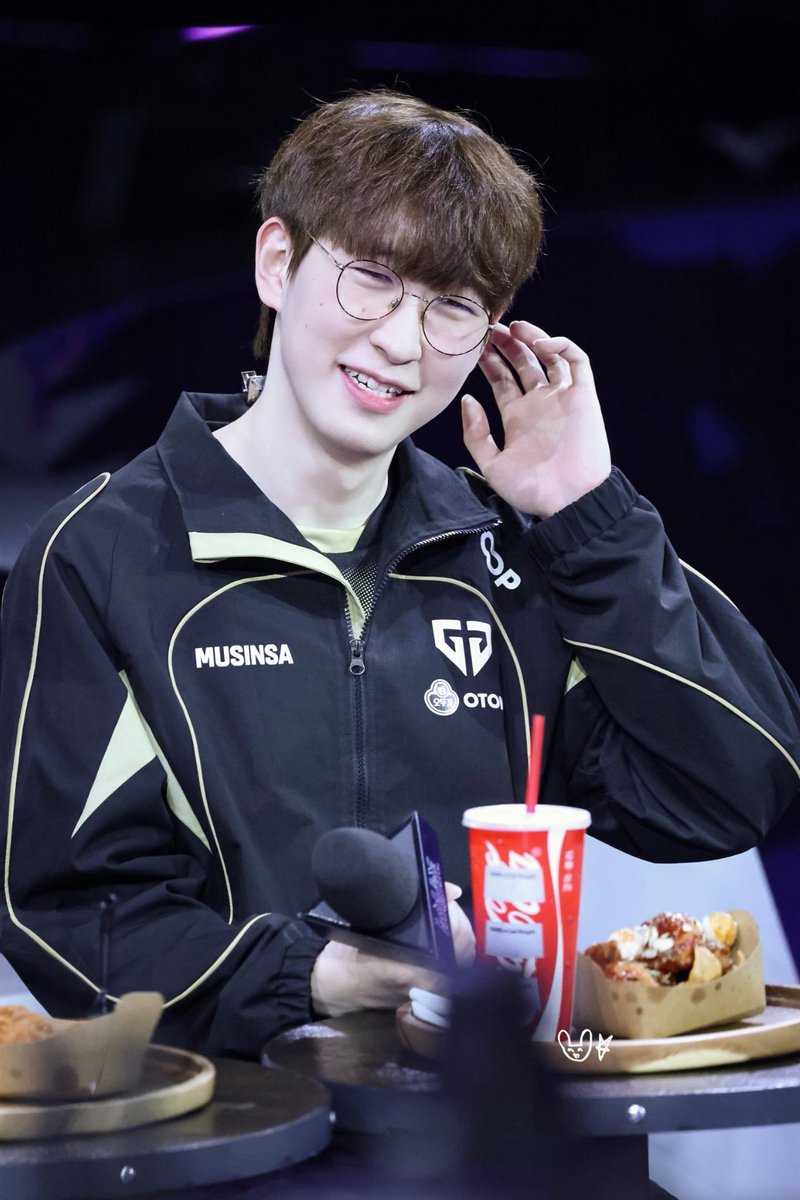 갈비 🥩 tweet media