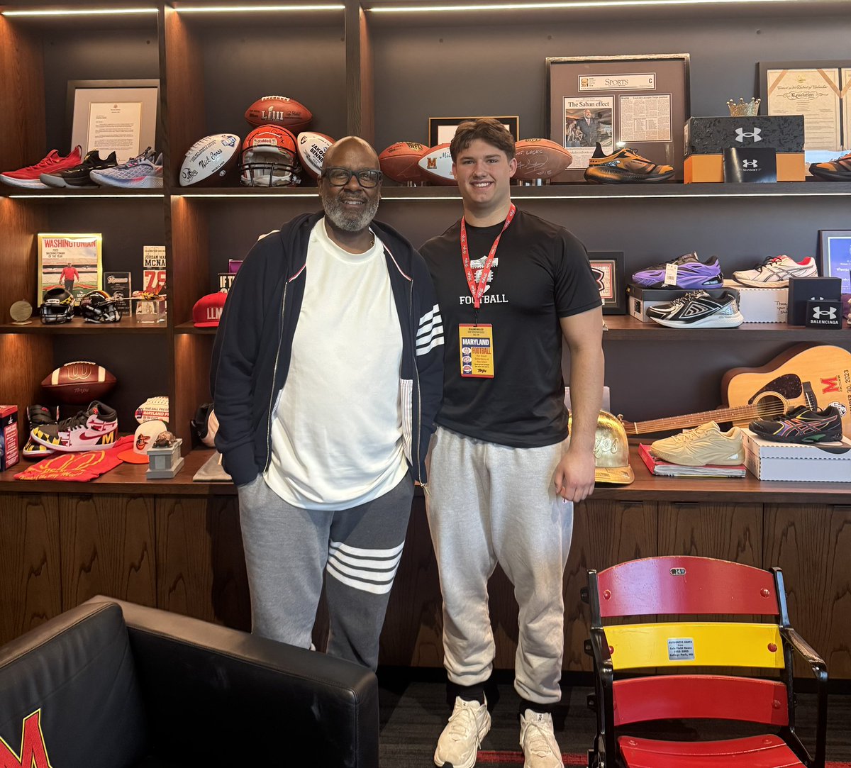 Benjamin Walker tweet media