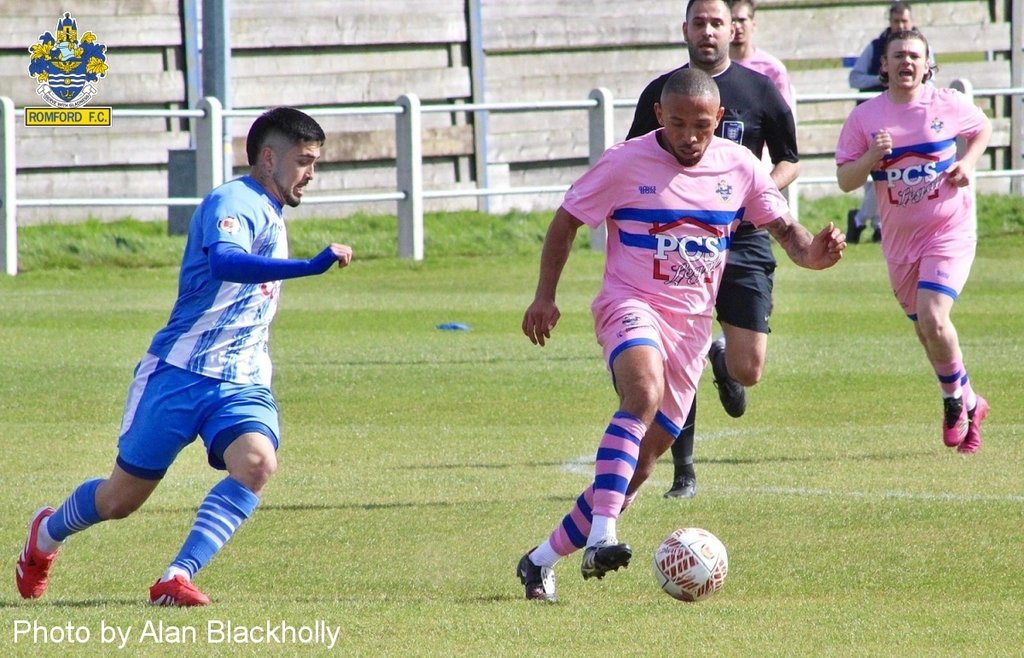 Romford FC tweet media