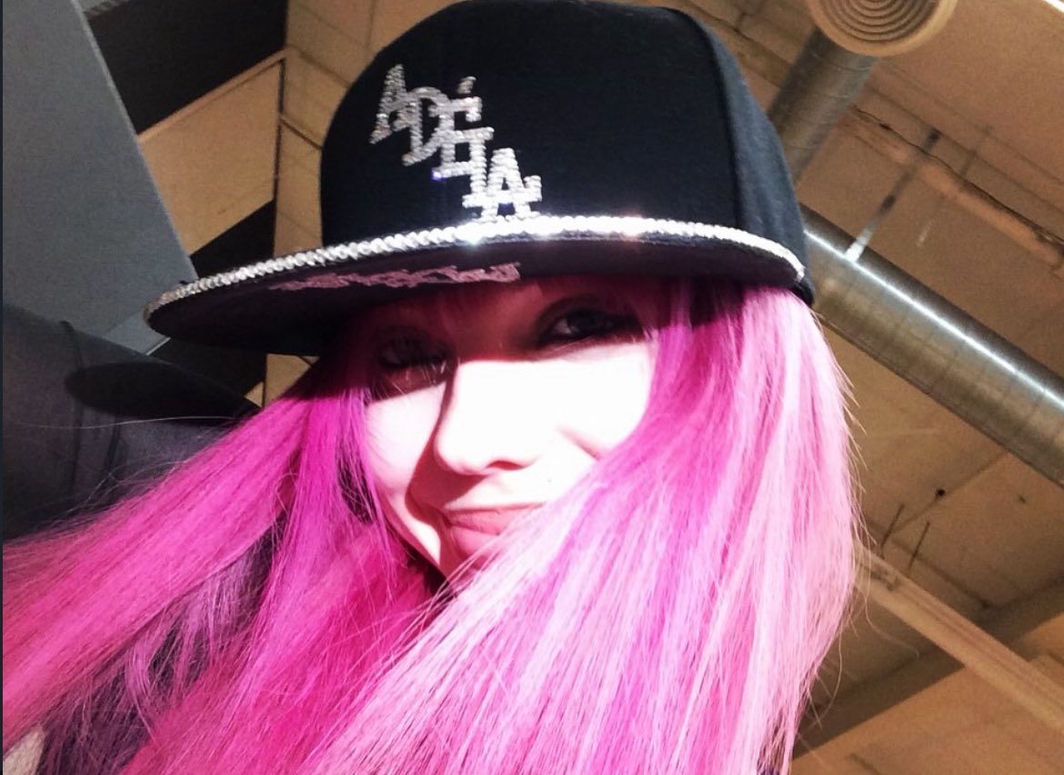 adéla’s diary tweet media