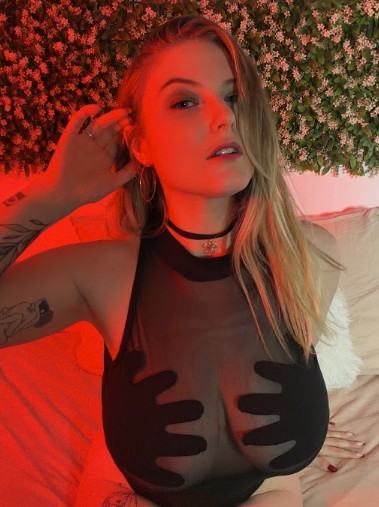 Valentine 👑 tweet media