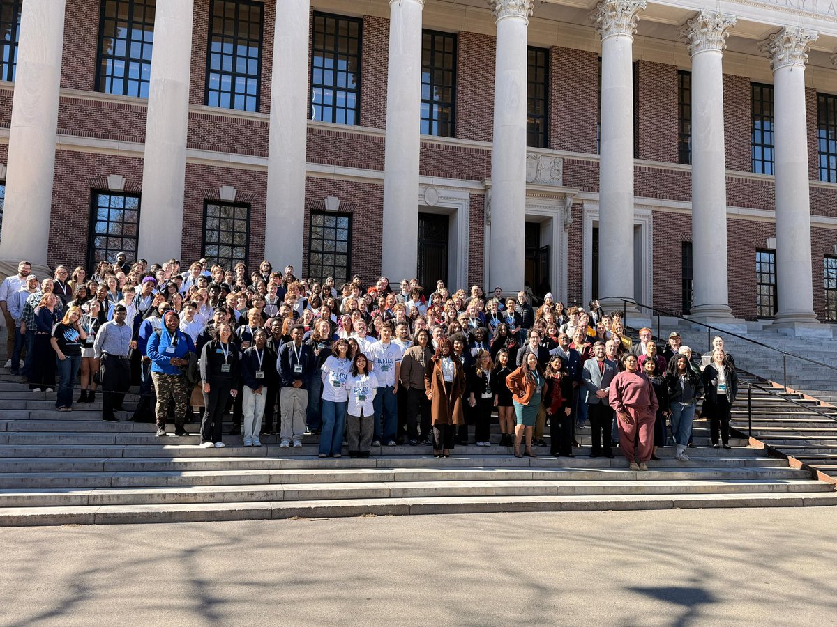 Antoninoe9L's tweet image. Great pride in seeing out Debate team from TAG at the Urban Debate National Championship at Harvard University this weekend!  Dallas ISD and TAG Proud!  #disdactivities #EnjoyTheExperience #DallasDebate
