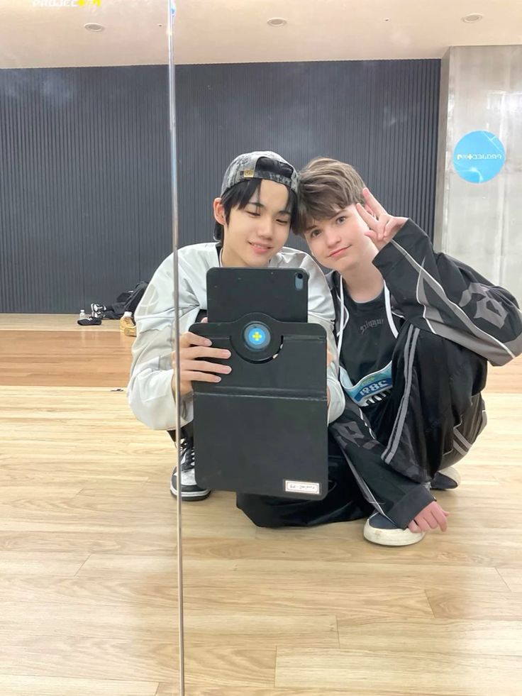 torya ˖Ი𐑼⋆ tweet media