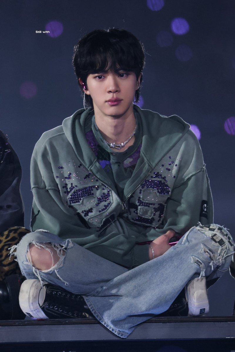 Still with tweet media