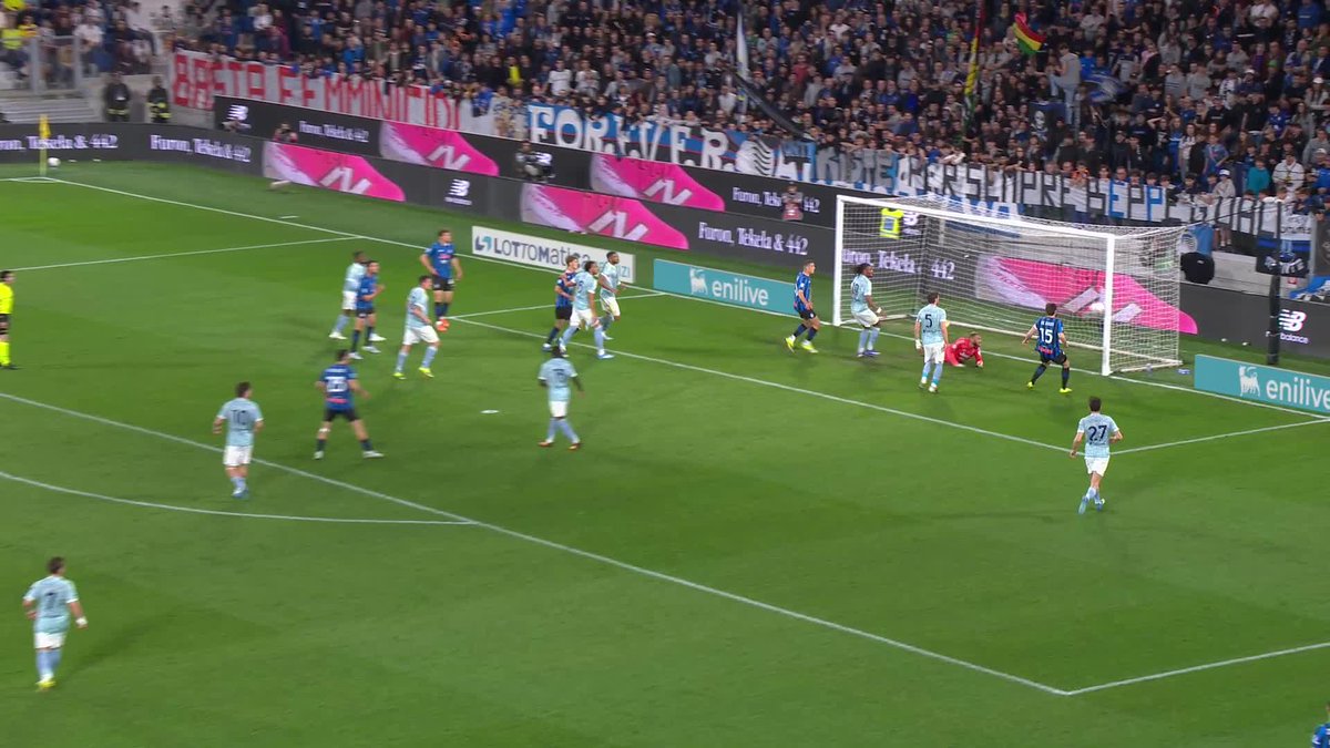 SerieA_EN's tweet image. How close was that header from Scalvini?!  🤯

#AtalantaJuve 0-0
