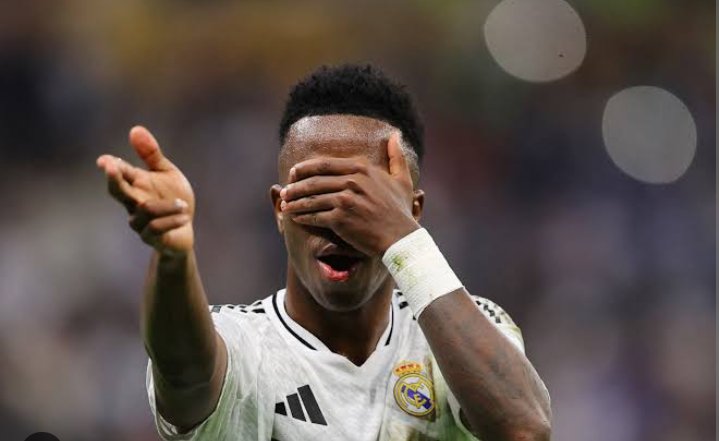 🕵️ The Untold Pitch: Vinicius

Vinicius Jr grew up in São Gonçalo — one of Rio's most violent and poverty stricken cities. Shootings happened so regularly near his home that training sessions were sometimes cancelled for safety. At age 16 Flamengo sold him to Real Madrid for €45