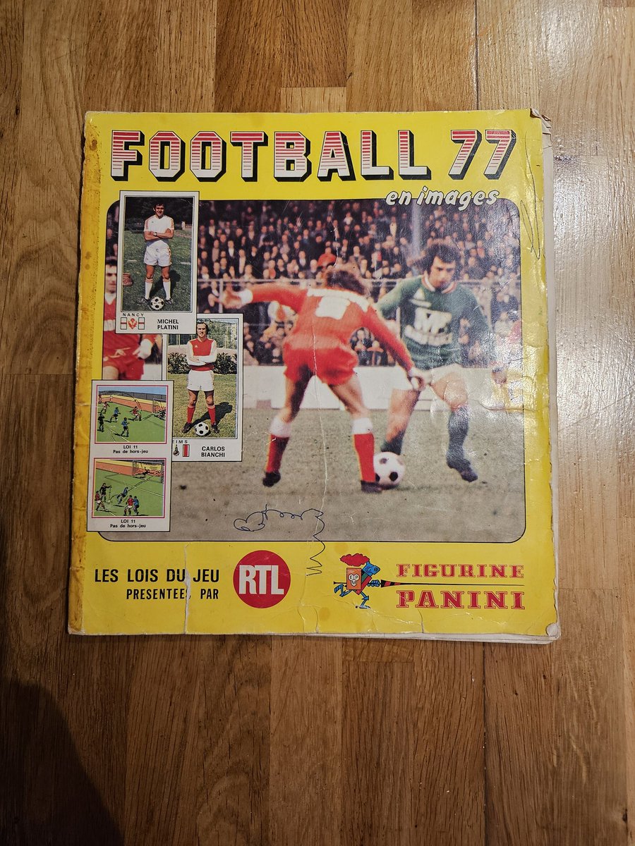pressebasket's tweet image. L'arrivage du jour, cette relique, album Panini 1977, complet... Un pur bonheur 😍😍😍
#Panini #cardsaddict #football