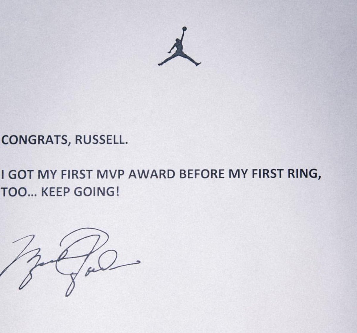 𝙀𝙧𝙖 tweet media