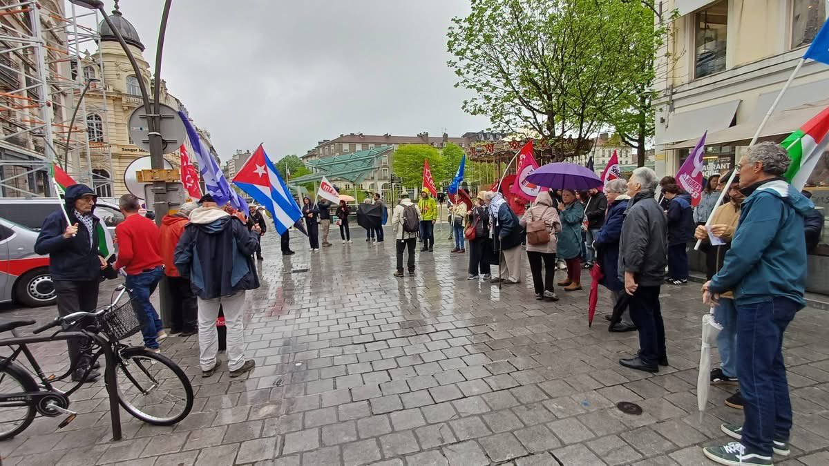 siempreconcuba's tweet image. 🇫🇷🇨🇺 #Francia se moviliza por Cuba. París y otras ciudades francesas acogieron concentraciones contra el bloqueo y las amenazas imperialistas. Organizaciones políticas, sindicatos y ciudadanos exigieron el fin de la guerra económica contra la isla

#CubaNoEstáSola #ICAPCuba
