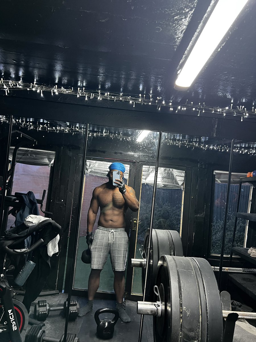 John Dutton tweet media