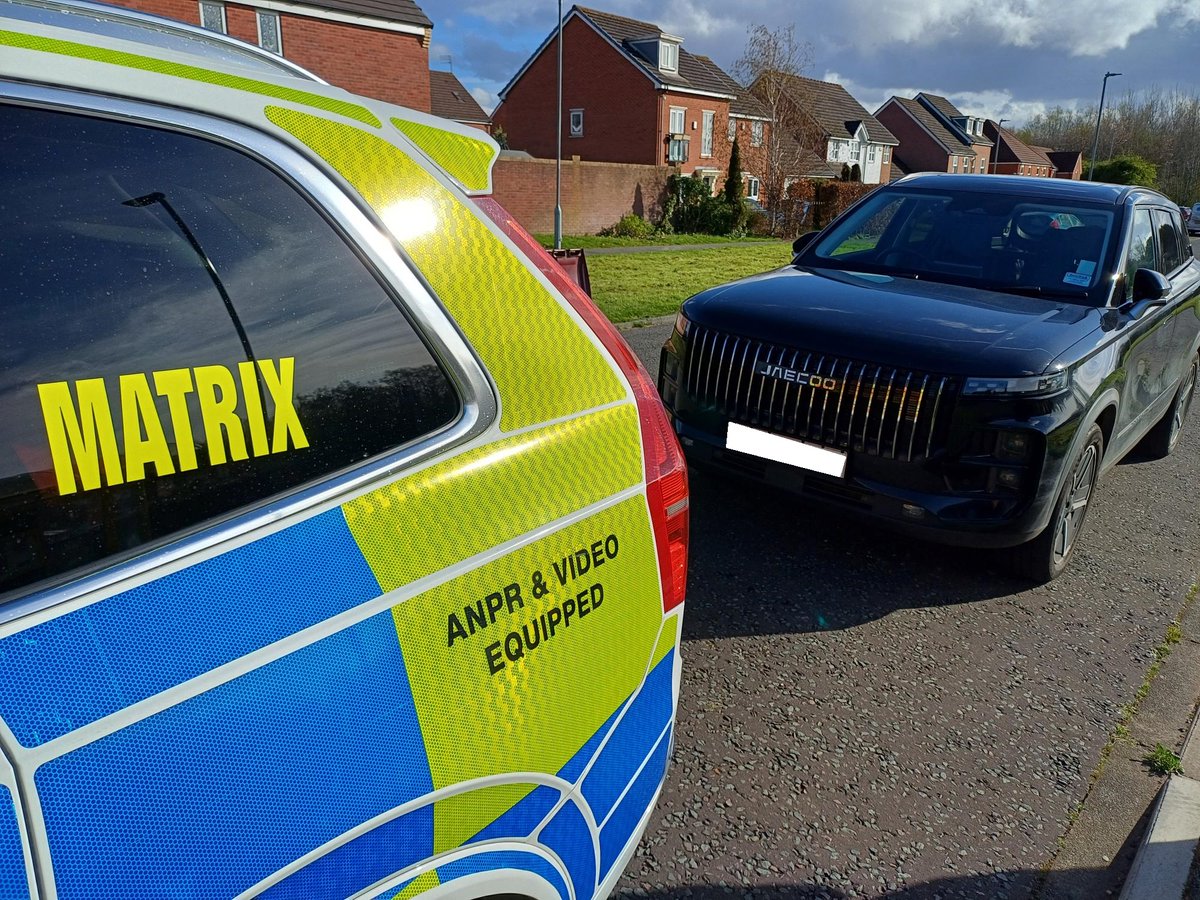 MerPolTraffic's tweet image. This vehicle was stopped after being seen undertaking vehicles and swerving between lanes on the M57. The driver failed a breathalyser and then a drugs wipe for cannabis and cocaine! #Hat-Trick #Arrested