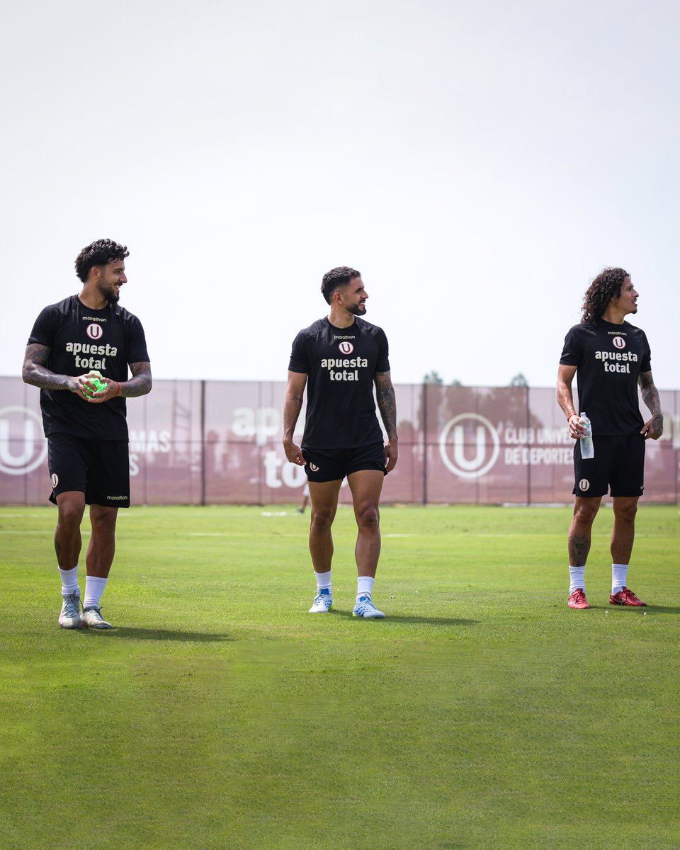 Universitario tweet media