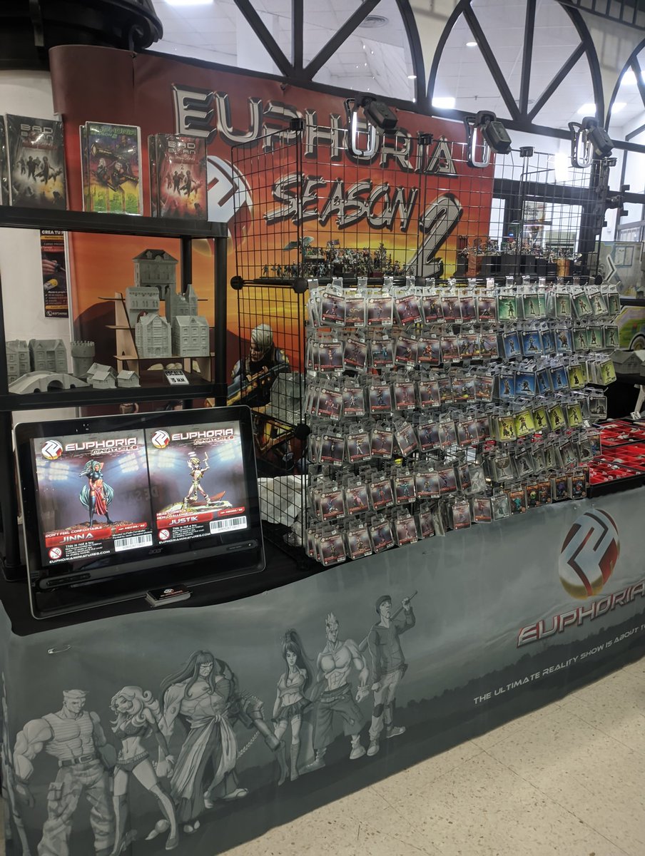 Zhuf8's tweet photo. Visita rápida al Concurso Feria de Modelismo de Torrent, muy buen ambiente, un gran día del hobby 🥰 https://t.co/rFvJwq1LfS