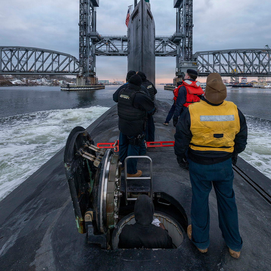 U.S. Navy tweet media