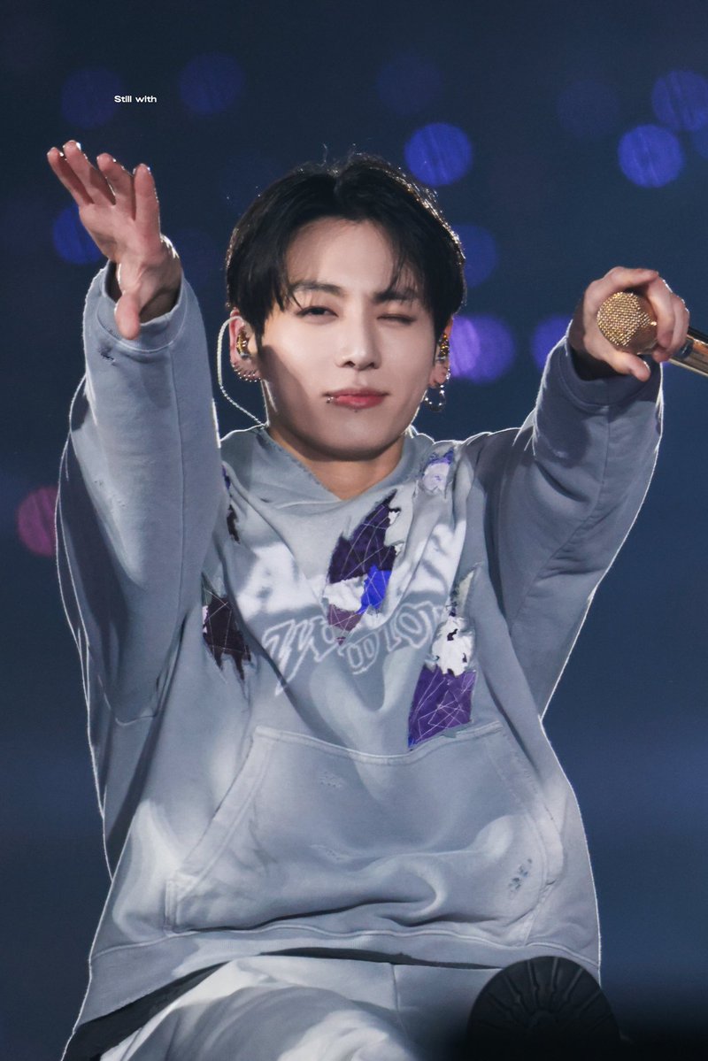 Still with tweet media