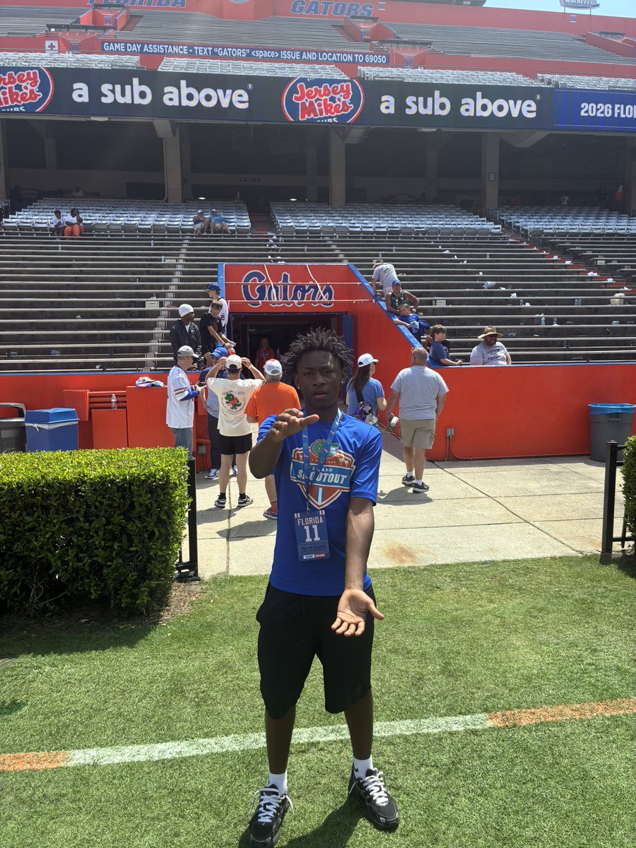 Good time at <a href="/GatorsFB/">Florida Gators Football</a> 🐊🐊🐊

<a href="/CoachDavisWR/">Marcus Davis</a> <a href="/CoachCraddock/">Joe Craddock</a> <a href="/CoachJonSumrall/">Jon Sumrall</a> <a href="/CoachC_Foster/">Chris Foster</a> <a href="/Buster_Faulkner/">Buster Faulkner</a> <a href="/CoachC_Collins/">Chris Collins</a>